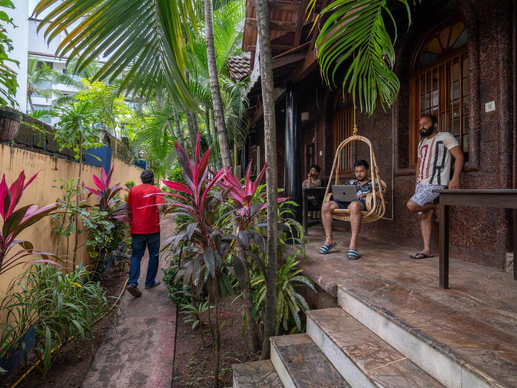 Madpackers Goa Anjuna - Bar Exteriér fotografie